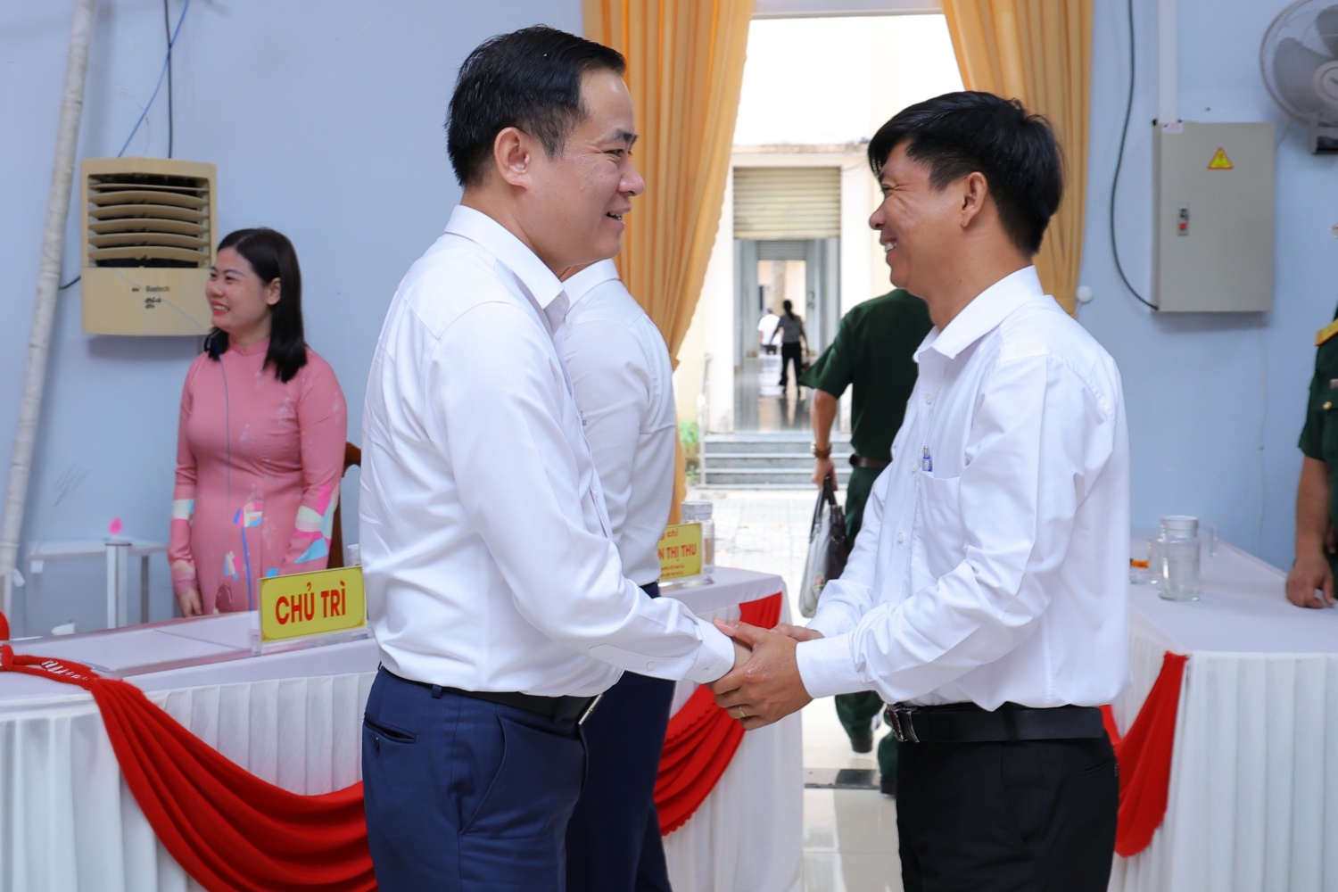 Cử tri xã Châu Pha (TP HCM) tin tưởng, kỳ vọng vào các ứng cử viên ĐBQH và HĐND Cử tri xã Châu Pha (TP HCM) tin tưởng, kỳ vọng vào các ứng cử viên ĐBQH và HĐND