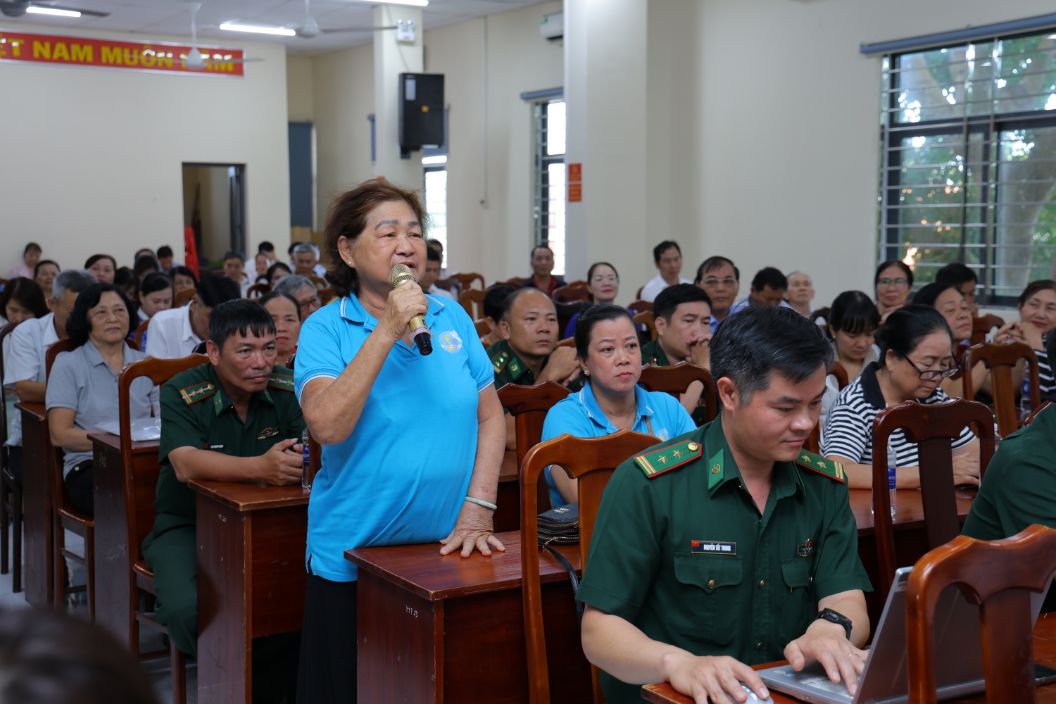 Đồng chí Lê Ngọc Sơn: Petrovietnam cam kết thúc đẩy chuyển dịch năng lượng, kinh tế xanh Đồng chí Lê Ngọc Sơn: Petrovietnam cam kết thúc đẩy chuyển dịch năng lượng, kinh tế xanh