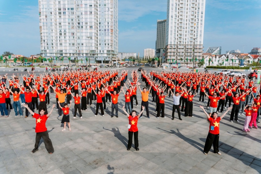 Phụ nữ Vietsovpetro rạng rỡ trong chương trình “Tự hào là người Việt Nam” Lãnh đạo Petrovietnam ứng cử đại biểu Quốc hội khóa XVI: Niềm tự hào của người lao động