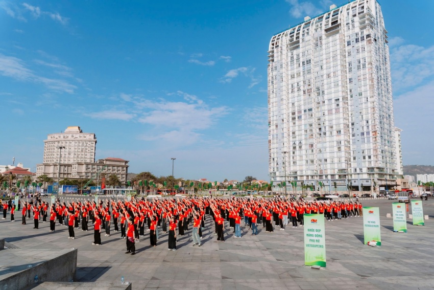 Phụ nữ Vietsovpetro rạng rỡ trong chương trình “Tự hào là người Việt Nam” Lãnh đạo Petrovietnam ứng cử đại biểu Quốc hội khóa XVI: Niềm tự hào của người lao động
