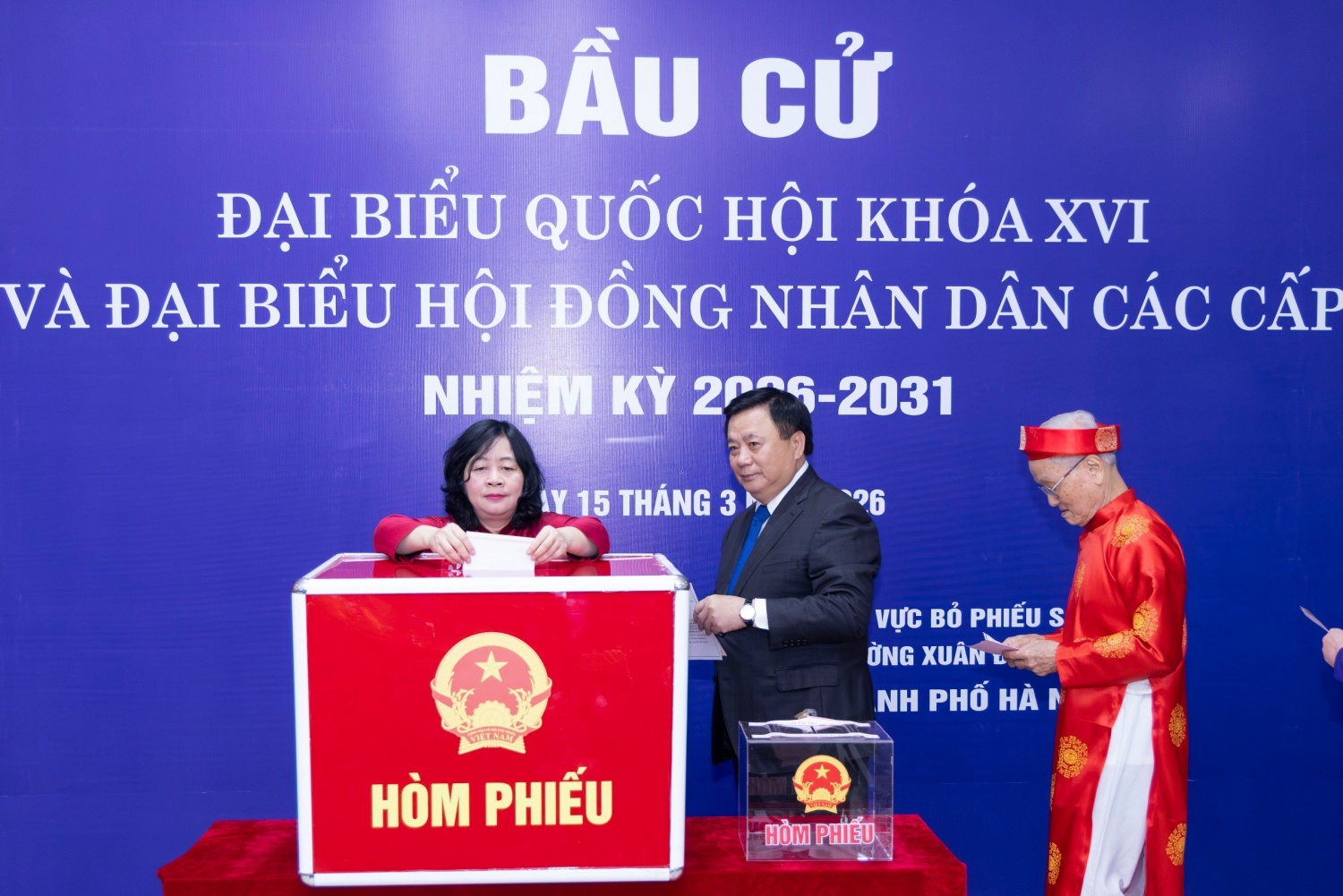 Ủy viên Bộ Chính trị, Bí thư Trung ương Đảng, Chủ tịch UBTƯ MTTQ Việt Nam Bùi Thị Minh Hoài