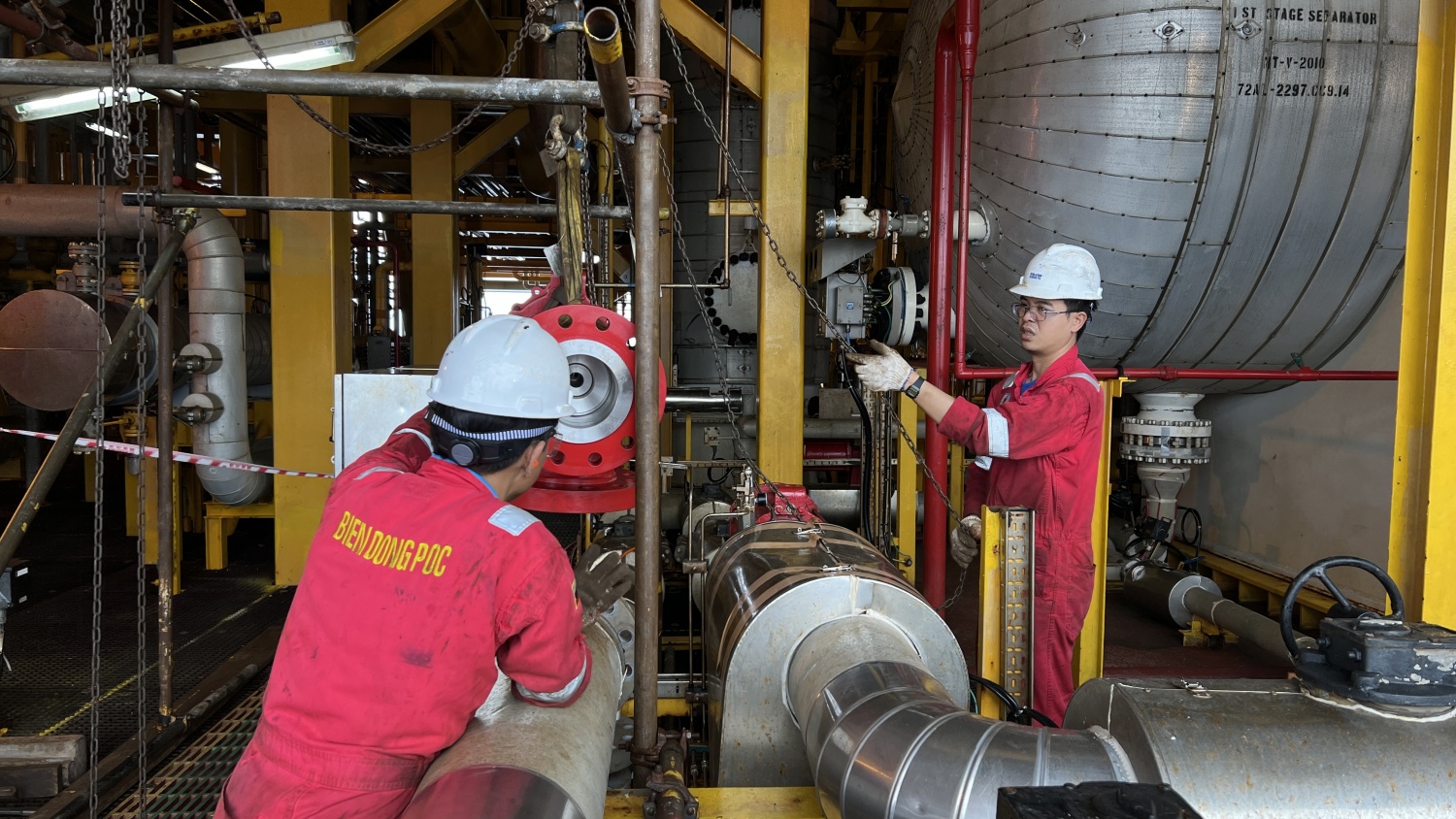Tuổi trẻ Petrovietnam trên các công trình biển