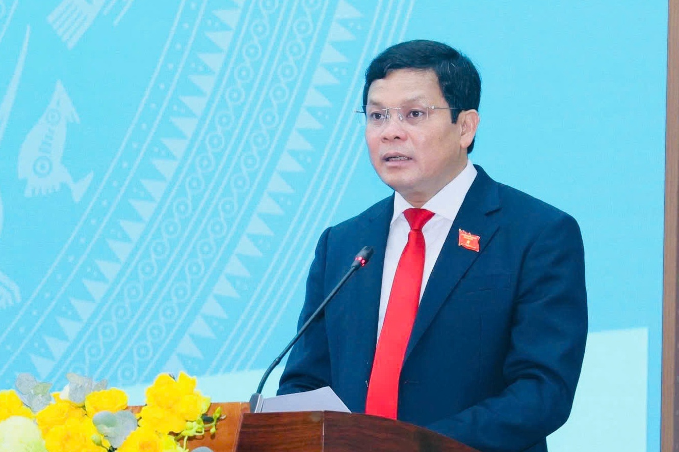 Ông Nguyễn Hoàng Giang tái đắc cử Chủ tịch UBND tỉnh Quảng Ngãi Ông Nguyễn Hoàng Giang tái đắc cử Chủ tịch UBND tỉnh Quảng Ngãi