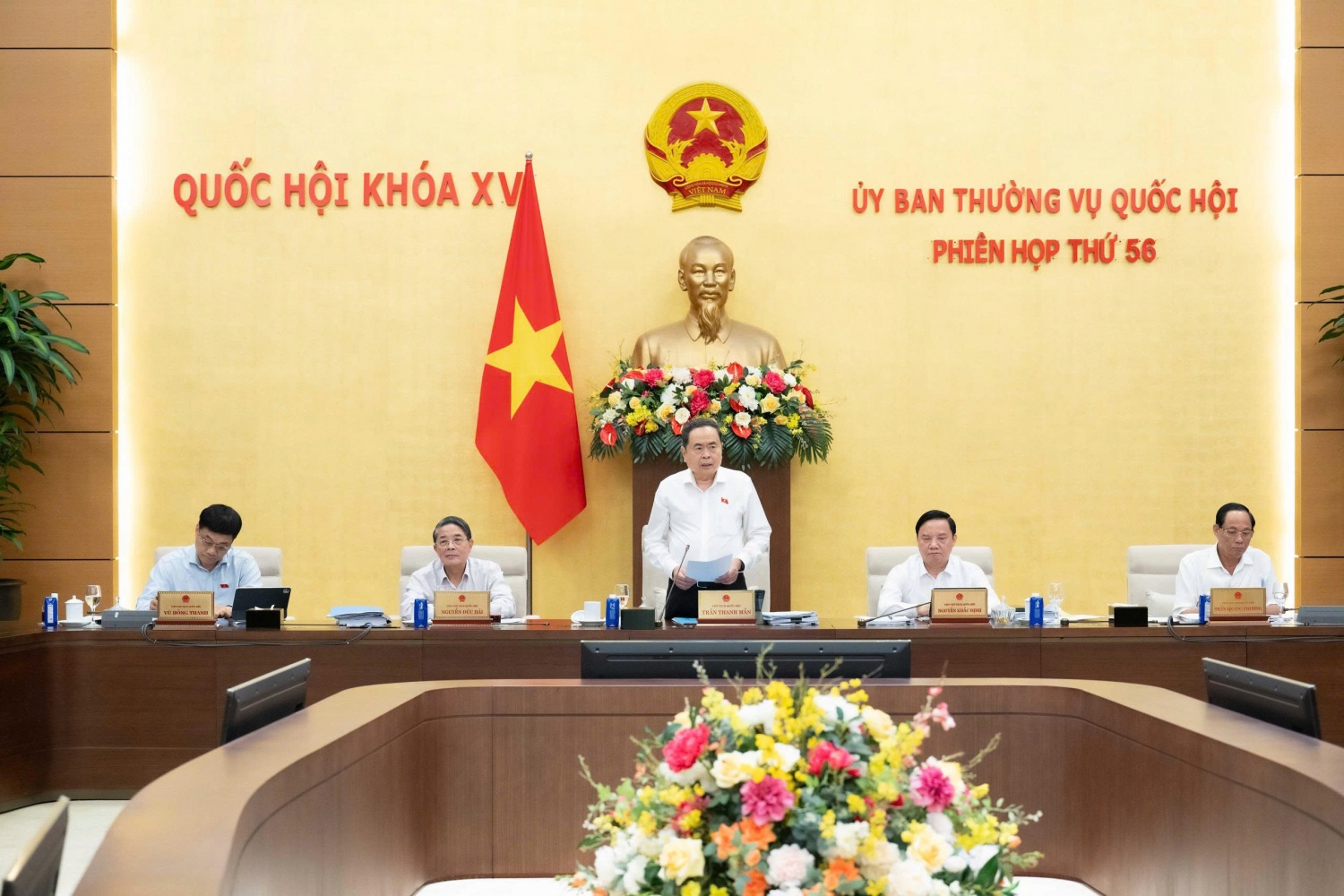 Chuẩn bị toàn diện, bảo đảm chất lượng các nội dung trình Quốc hội khóa XVI