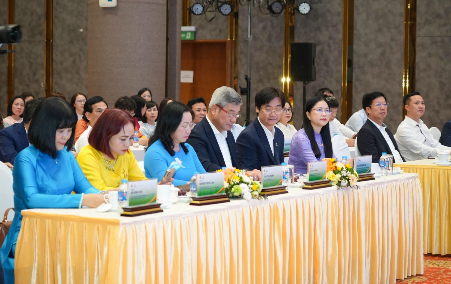 Để lực lượng nữ tiếp tục là điểm sáng trong hành trình phát triển Petrovietnam Để lực lượng nữ tiếp tục là điểm sáng trong hành trình phát triển Petrovietnam