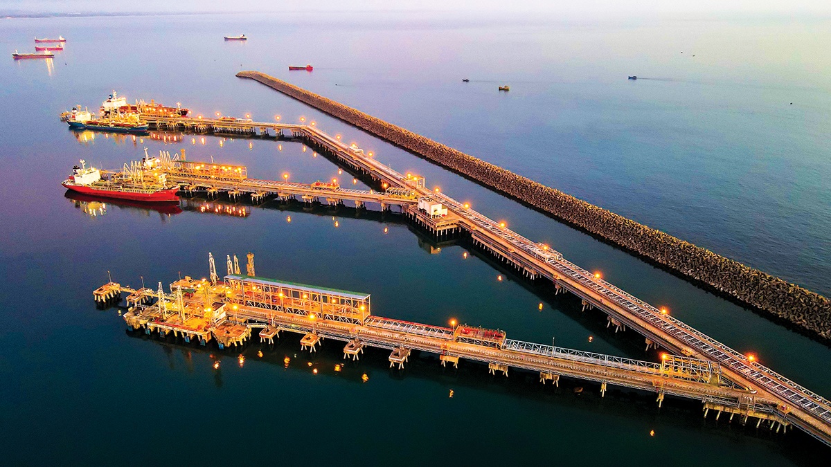Kho dự trữ xăng dầu quốc gia: Không thể
chậm trễ