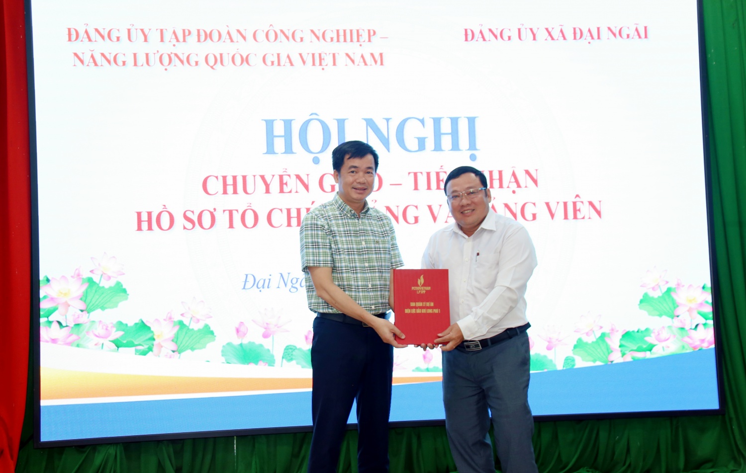 Petrovietnam bàn giao Đảng bộ Ban QLDA Long Phú 1 về Đảng bộ xã Đại Ngãi
