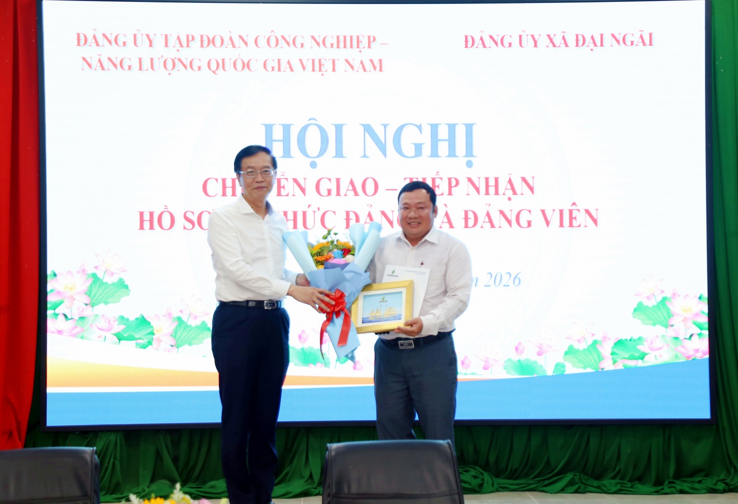 Petrovietnam bàn giao Đảng bộ Ban QLDA Long Phú 1 về Đảng bộ xã Đại Ngãi