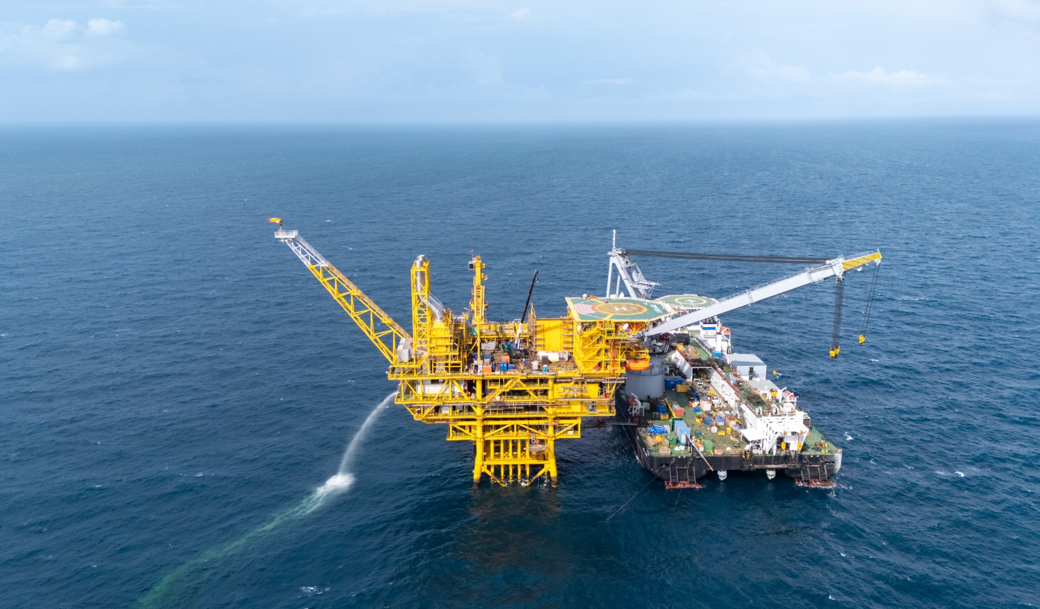 Đưa Nghị quyết Đại hội XIV vào cuộc sống: Đảng bộ Petrovietnam tạo xung lực mới cho nhiệm kỳ phát triển
