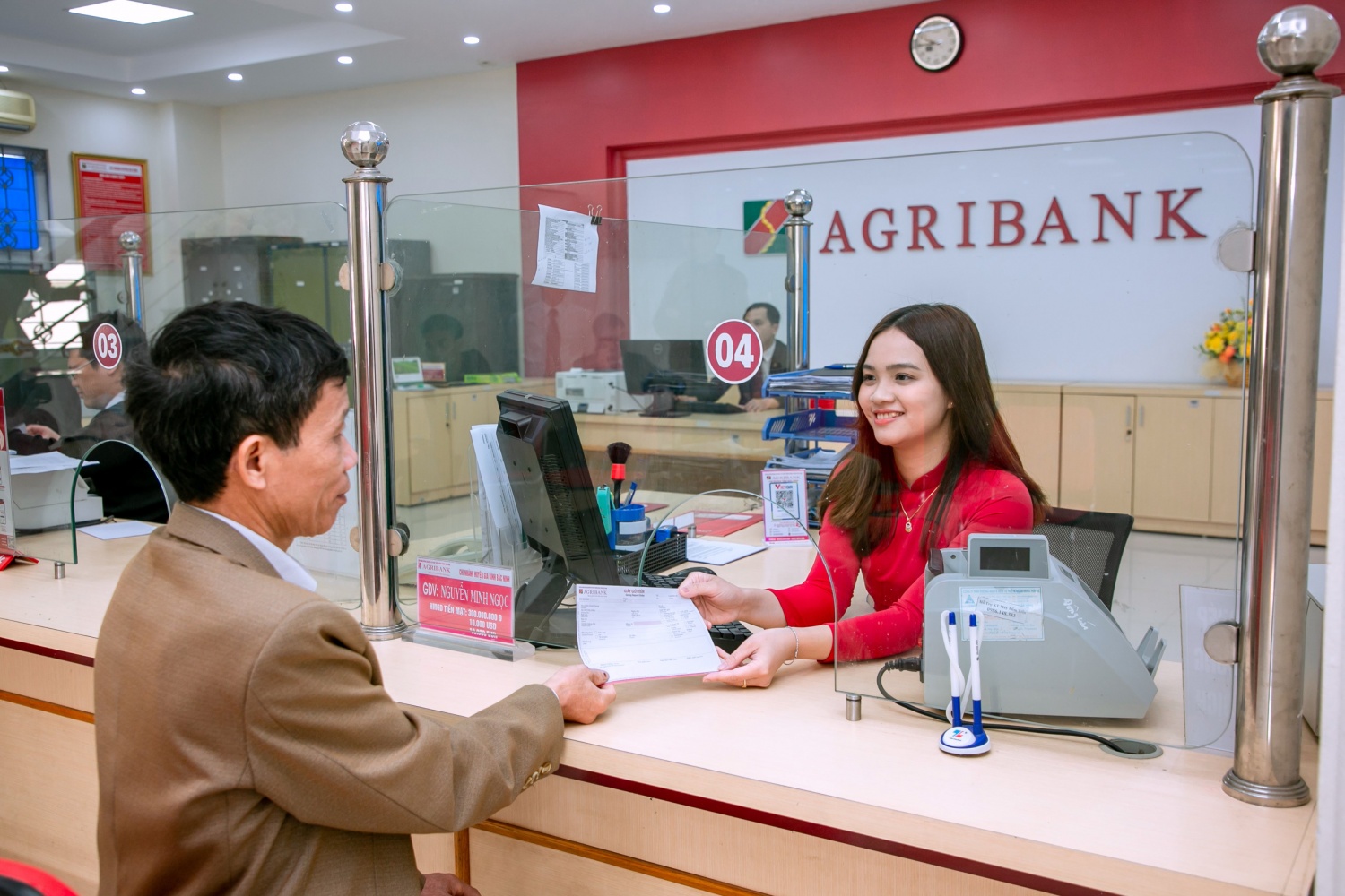 Agribank - Dòng vốn bền bỉ, điểm tựa vững chắc cho người dân và doanh nghiệp