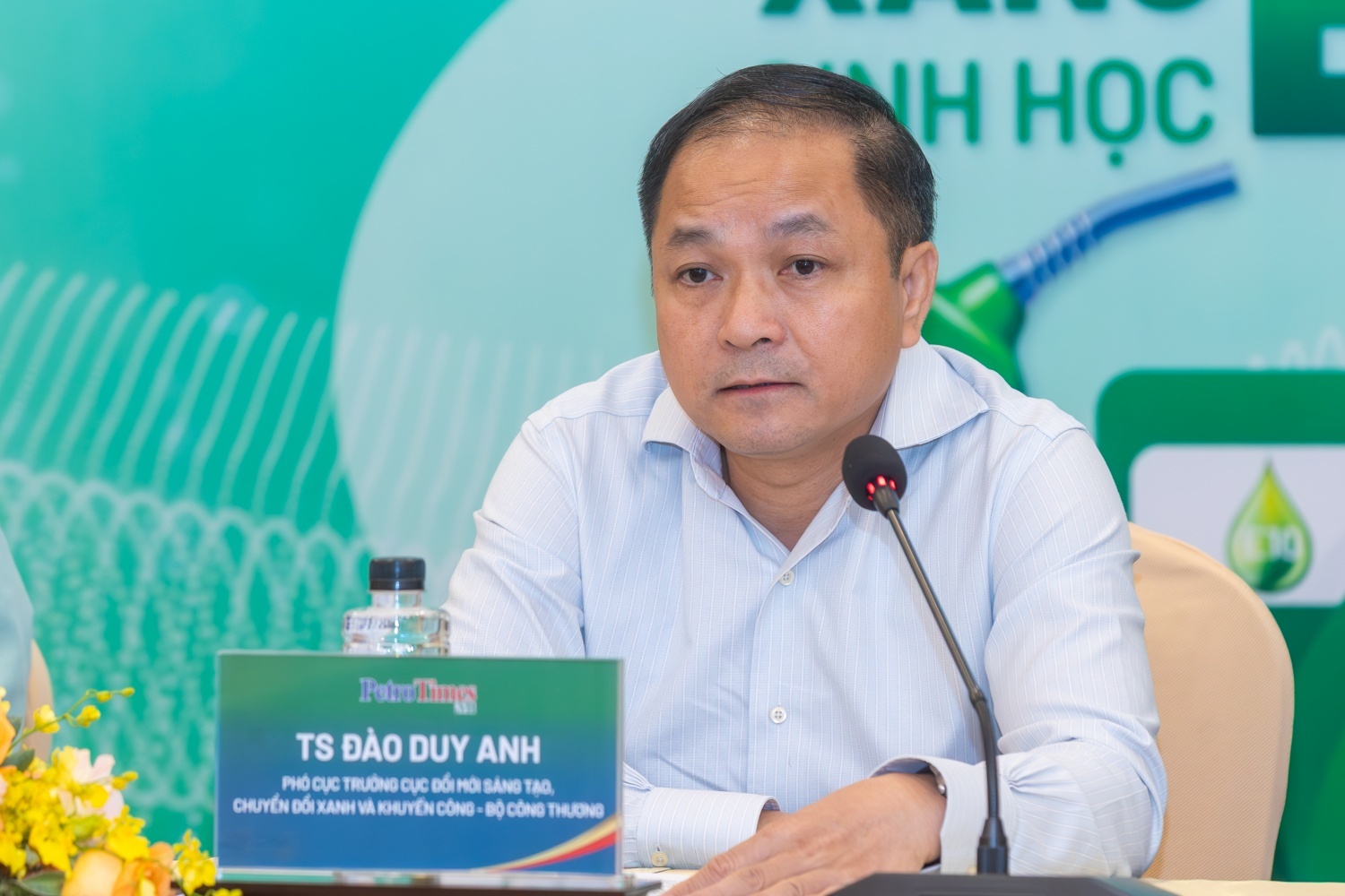 Xăng E10 và bài toán chuyển đổi xanh: Cần chiến lược đồng bộ từ sản xuất đến tiêu dùng