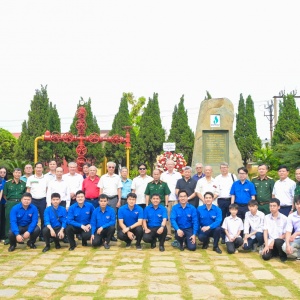 Trở về 