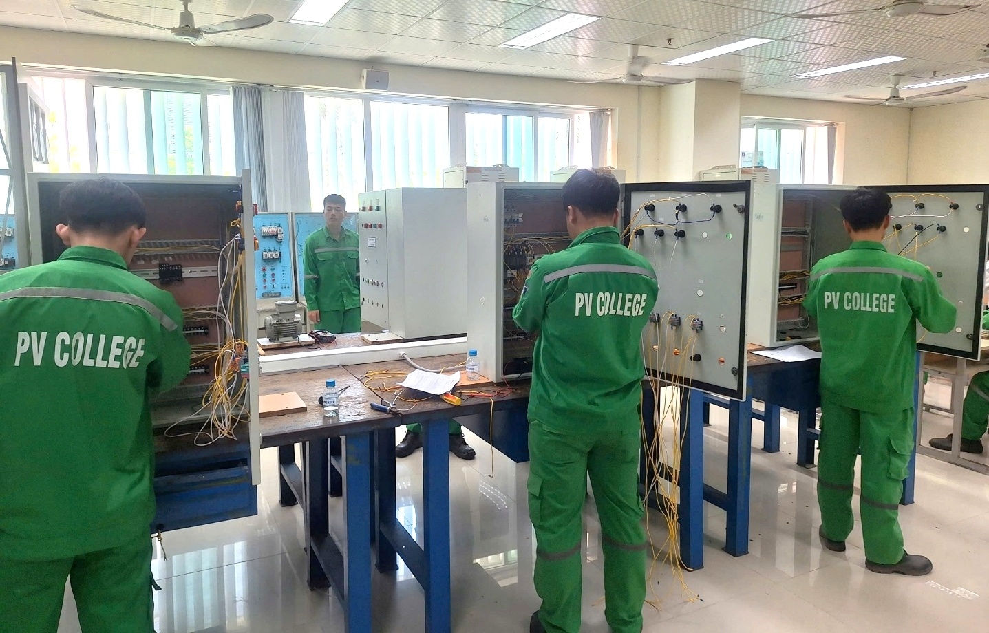 Tốt nghiệp khóa 2023: Dấu ấn chất lượng đào tạo của PV College Lễ tốt nghiệp khóa 2023: Dấu ấn chất lượng đào tạo của PV College