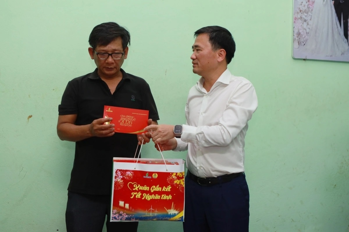 Petrovietnam tiếp nối truyền thống vẻ vang, viết tiếp bản hùng ca lao động sáng tạo Petrovietnam tiếp nối truyền thống vẻ vang, viết tiếp bản hùng ca lao động sáng tạo