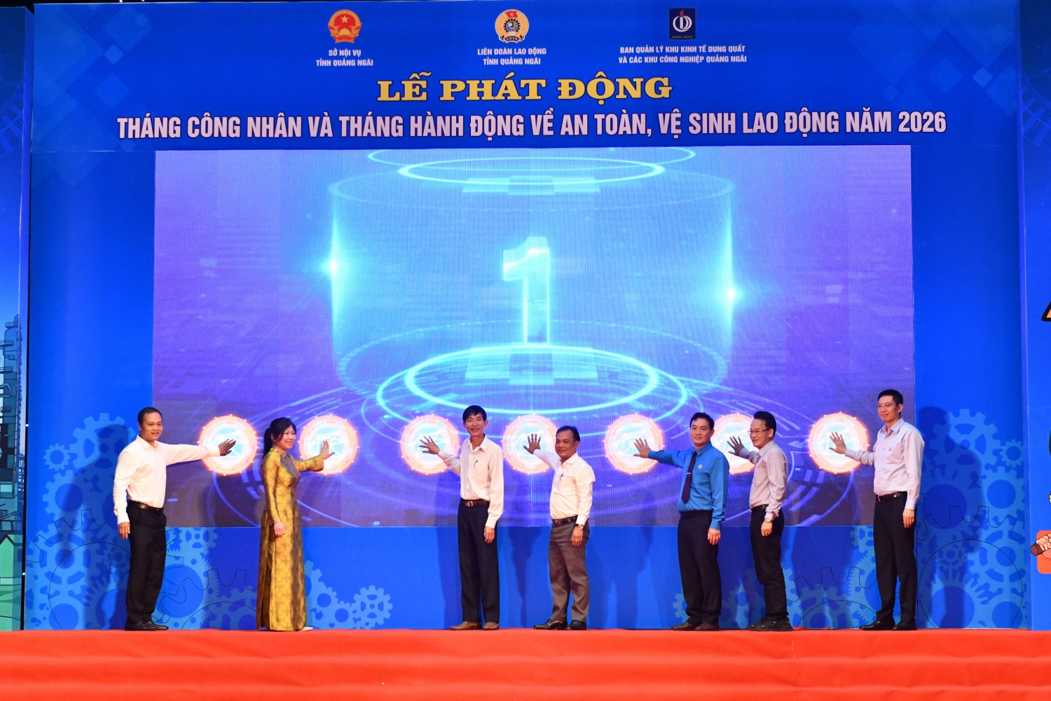 BSR được vinh danh doanh nghiệp tiêu biểu trong công tác ATVSLĐ năm 2025 của Quảng Ngãi BSR được vinh danh doanh nghiệp tiêu biểu trong công tác ATVSLĐ năm 2025 của Quảng Ngãi