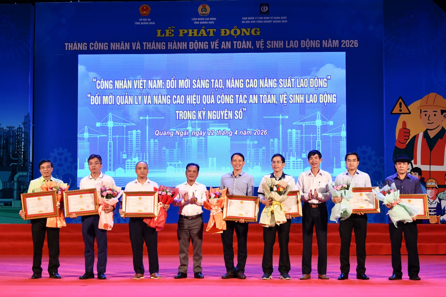 BSR được vinh danh doanh nghiệp tiêu biểu trong công tác ATVSLĐ năm 2025 của Quảng Ngãi BSR được vinh danh doanh nghiệp tiêu biểu trong công tác ATVSLĐ năm 2025 của Quảng Ngãi