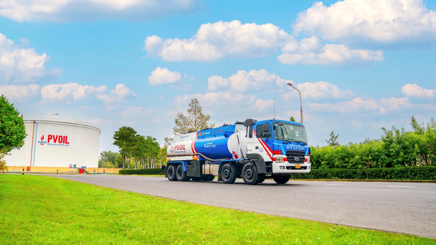 Cận cảnh hạ tầng PVOIL trước giờ phủ sóng xăng sinh học E10 trên toàn quốc Cận cảnh hạ tầng PVOIL trước giờ phủ sóng xăng sinh học E10 trên toàn quốc