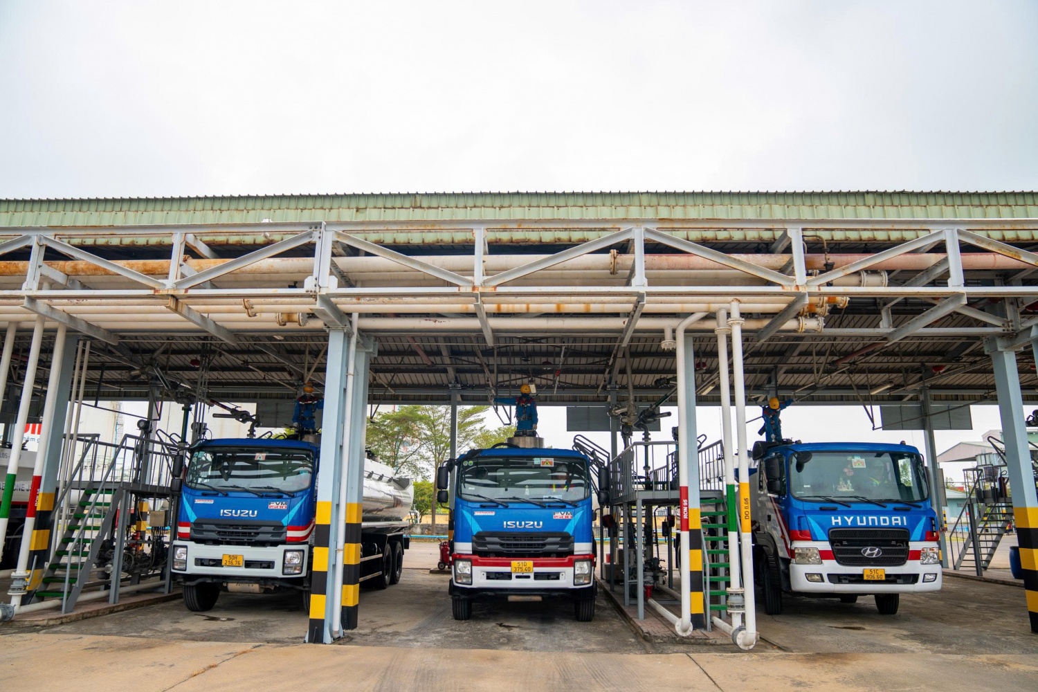 Cận cảnh hạ tầng PVOIL trước giờ phủ sóng xăng sinh học E10 trên toàn quốc Cận cảnh hạ tầng PVOIL trước giờ phủ sóng xăng sinh học E10 trên toàn quốc