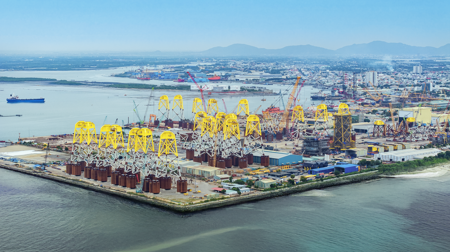 Trung tâm công nghiệp năng lượng và hậu cần kỹ thuật PTSC