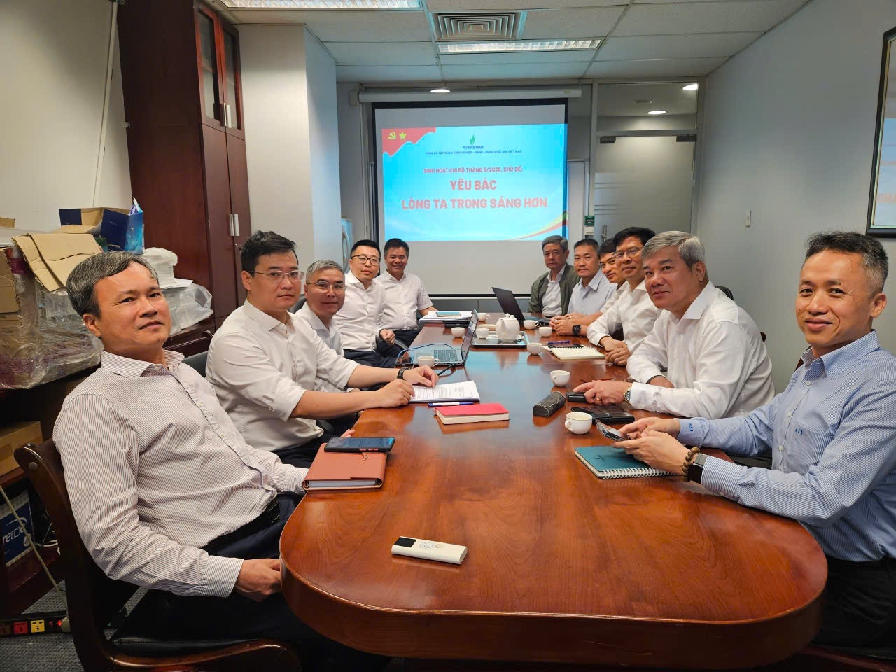 “Yêu Bác lòng ta trong sáng hơn” - chủ đề sinh hoạt chi bộ ý nghĩa tại Đảng bộ Bộ máy QL&ĐH Petrovietnam “Yêu Bác lòng ta trong sáng hơn” - chủ đề sinh hoạt chi bộ ý nghĩa tại Đảng bộ Bộ máy QL&ĐH Petrovietnam