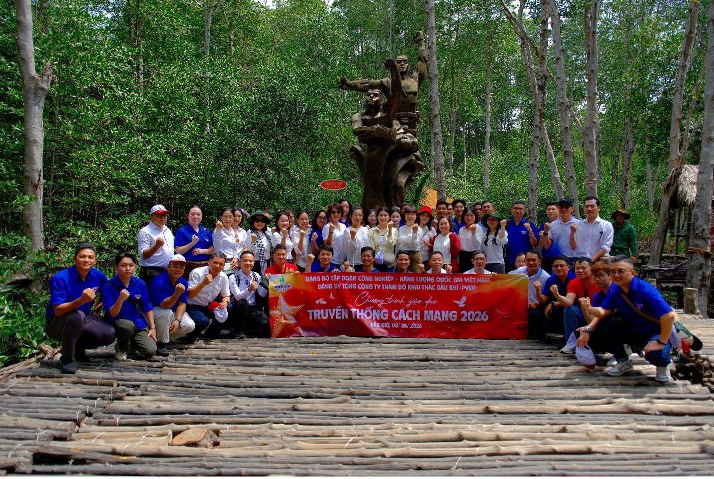 Hành trình về nguồn ý nghĩa của PVEP tại Chiến khu Rừng Sác Hành trình ý nghĩa của PVEP tại Chiến khu Rừng Sác