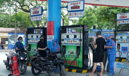 [VIDEO] Xăng E10 từng bước thay đổi thói quen tiêu dùng của người dân