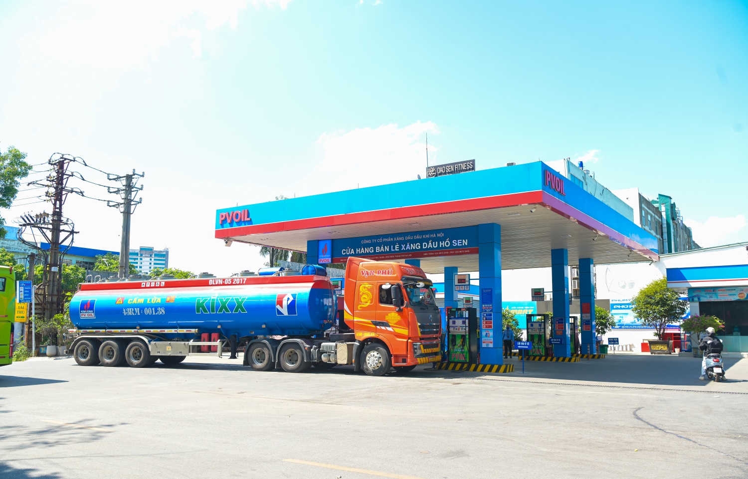 PVOIL hoàn tất công tác chuẩn bị triển khai kinh doanh xăng sinh học E10 tại các cơ sở xăng dầu PVOIL hoàn tất công tác chuẩn bị triển khai kinh doanh xăng sinh học E10 tại các cơ sở xăng dầu