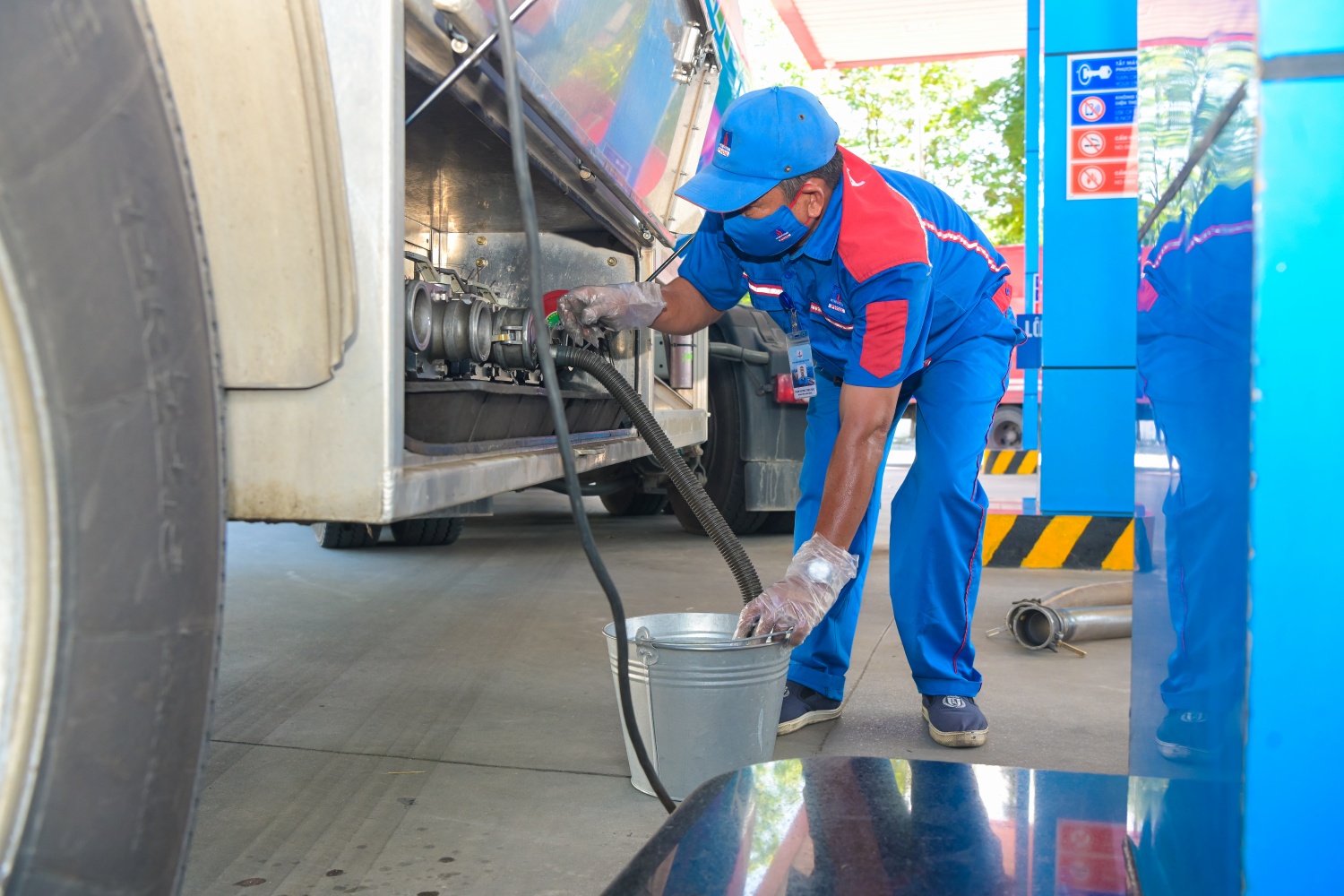 PVOIL hoàn tất công tác chuẩn bị triển khai kinh doanh xăng sinh học E10 tại các cơ sở xăng dầu PVOIL hoàn tất công tác chuẩn bị triển khai kinh doanh xăng sinh học E10 tại các cơ sở xăng dầu