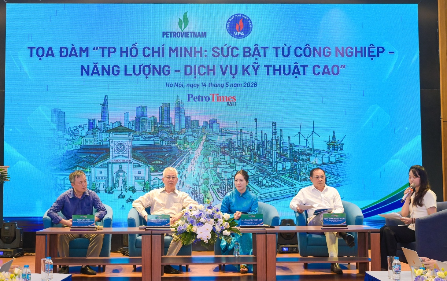 Tọa đàm “TP Hồ Chí Minh: Sức bật từ Công nghiệp - Năng lượng - Dịch vụ kỹ thuật cao”