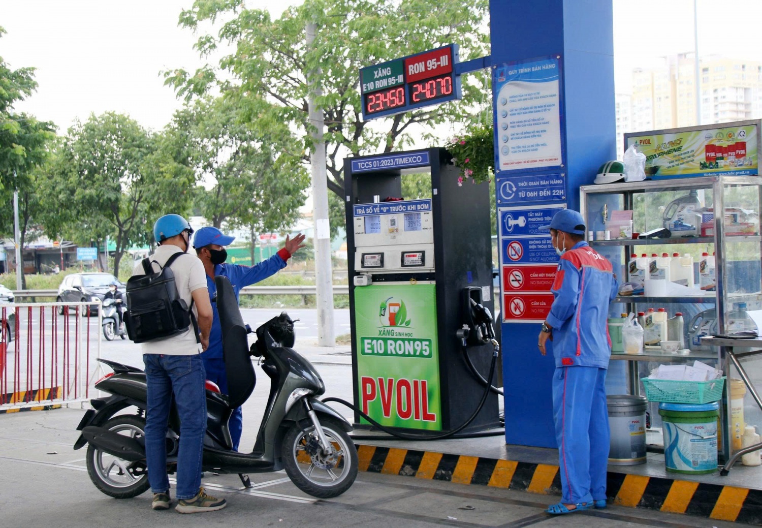Đề xuất ưu đãi thêm thuế bảo vệ môi trường và tiêu thụ đặc biệt với xăng E10 Đề xuất ưu đãi thêm thuế bảo vệ môi trường và tiêu thụ đặc biệt với xăng E10