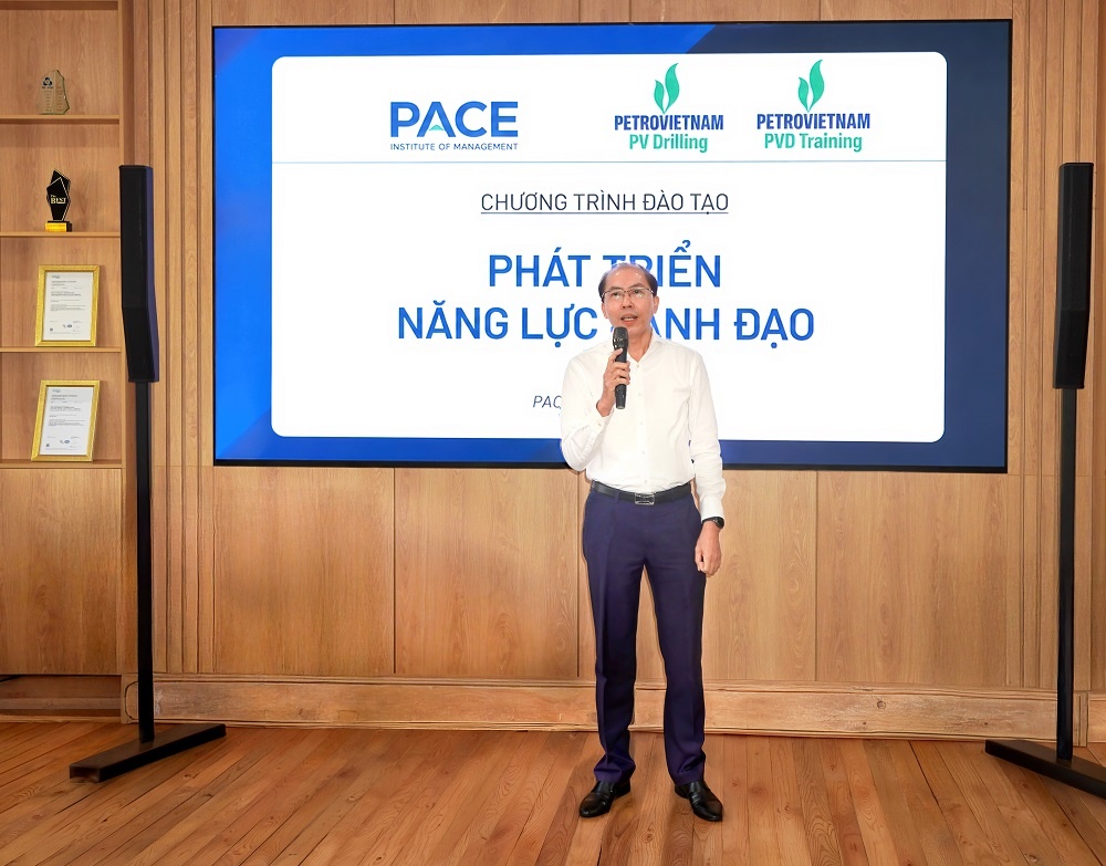 Ông Đỗ Danh Rạng – Phó Tổng giám đốc PV Drilling phát biểu tại khóa học đầu tiên