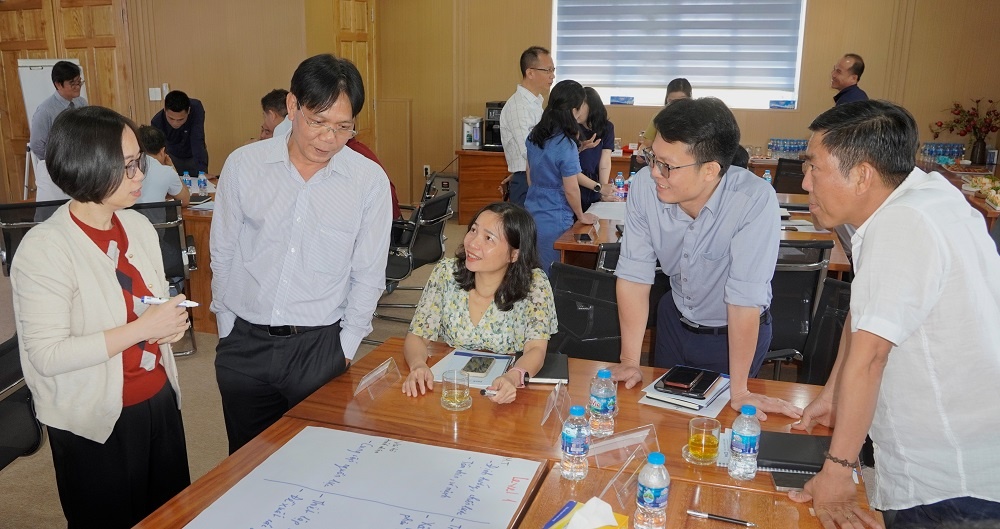 Học viên khóa 1 tham gia thảo luận nhóm