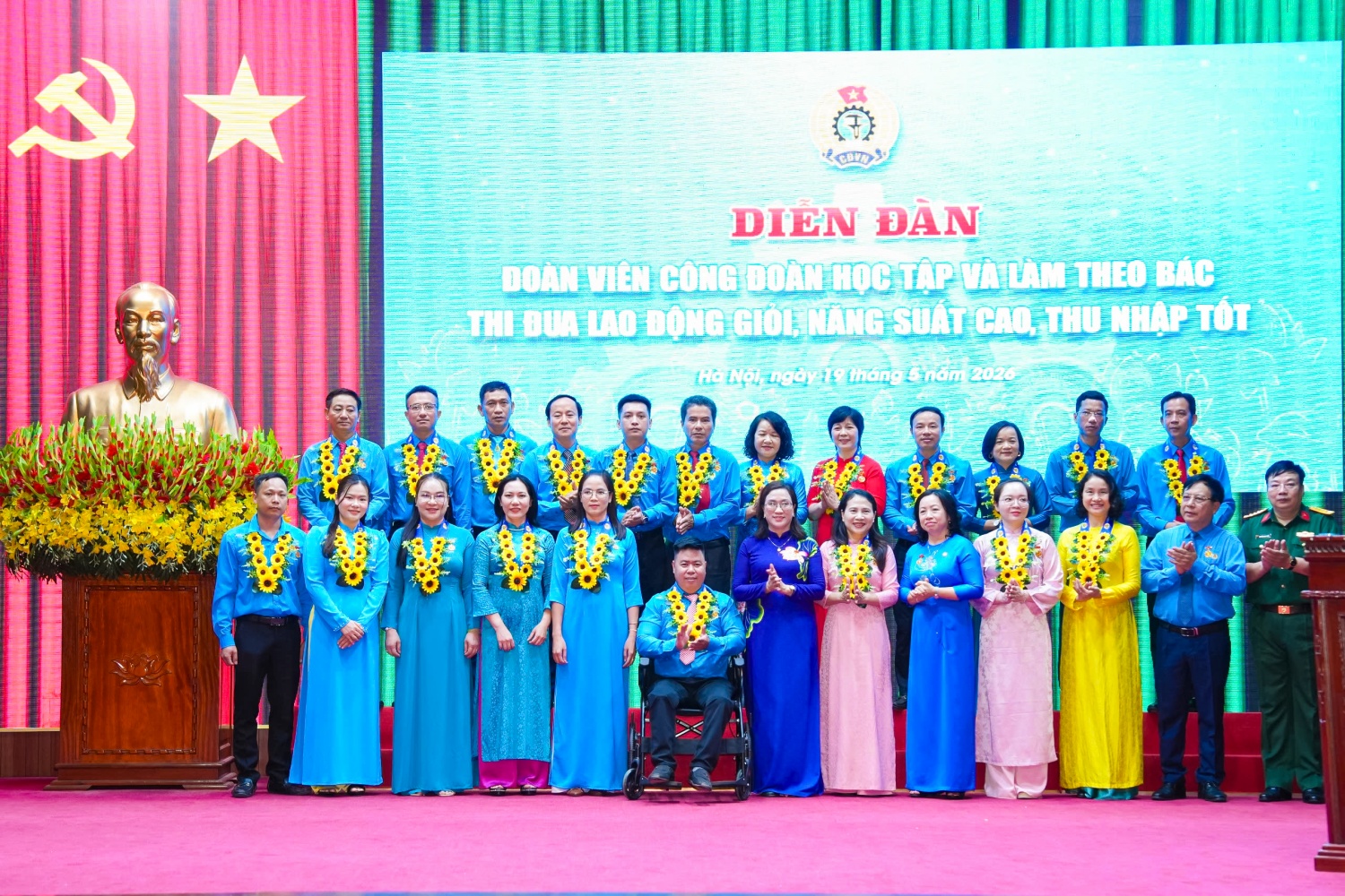 Công đoàn Petrovietnam lan tỏa tinh thần học và làm theo Bác bằng những hành động thiết thực vì người lao động Công đoàn Petrovietnam lan tỏa tinh thần học và làm theo Bác bằng những hành động thiết thực vì người lao động
