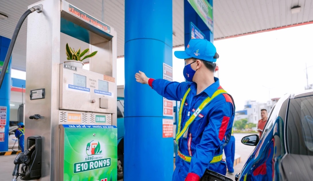 Xử lý nghiêm cửa hàng chậm chuyển đổi sang xăng E10
