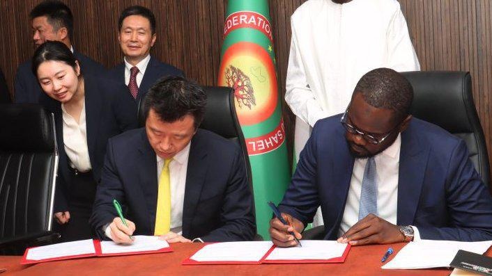 Niger ký các thỏa thuận dầu khí với doanh nghiệp Trung Quốc