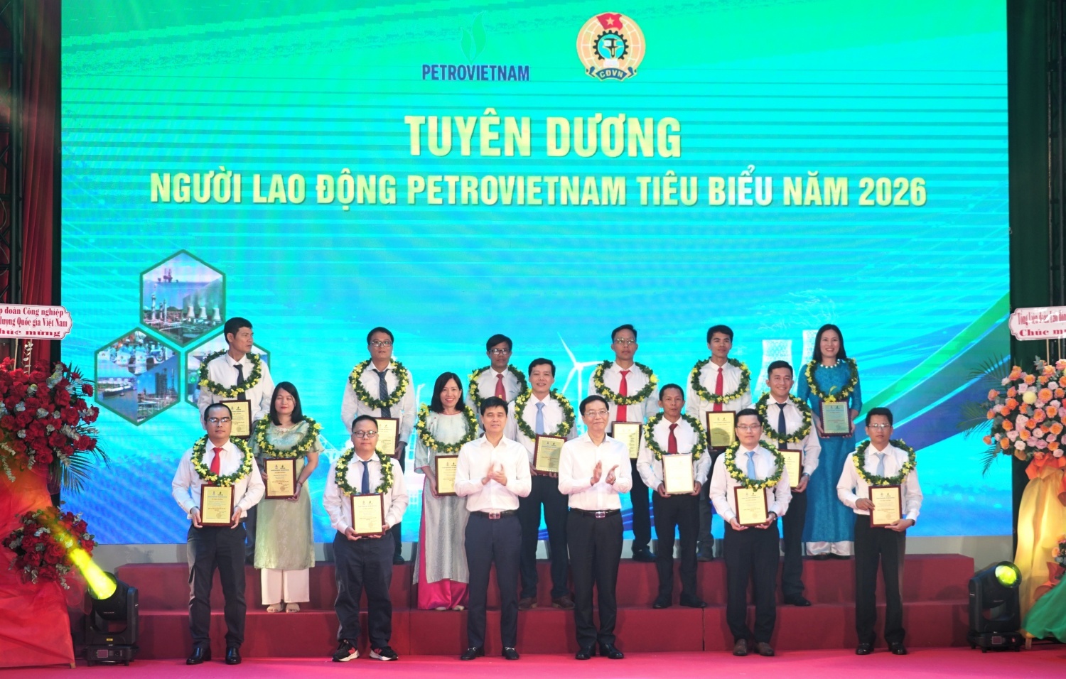 Chi bộ Cơ quan Công đoàn Petrovietnam hướng tới Đại hội XIV Công đoàn Việt Nam Chi bộ Cơ quan Công đoàn Petrovietnam hướng tới Đại hội XIV Công đoàn Việt Nam