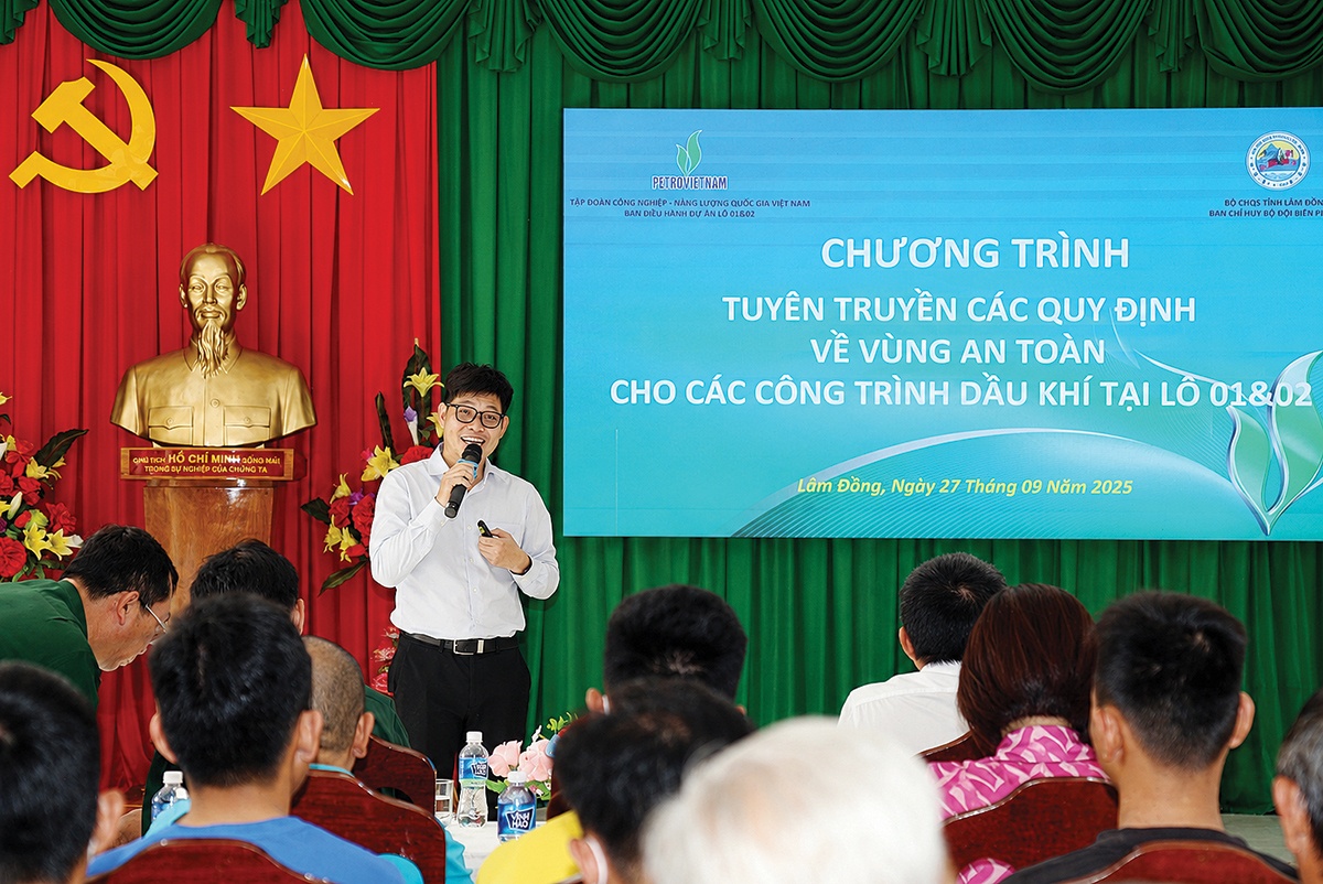 Gìn giữ màu xanh của biển
