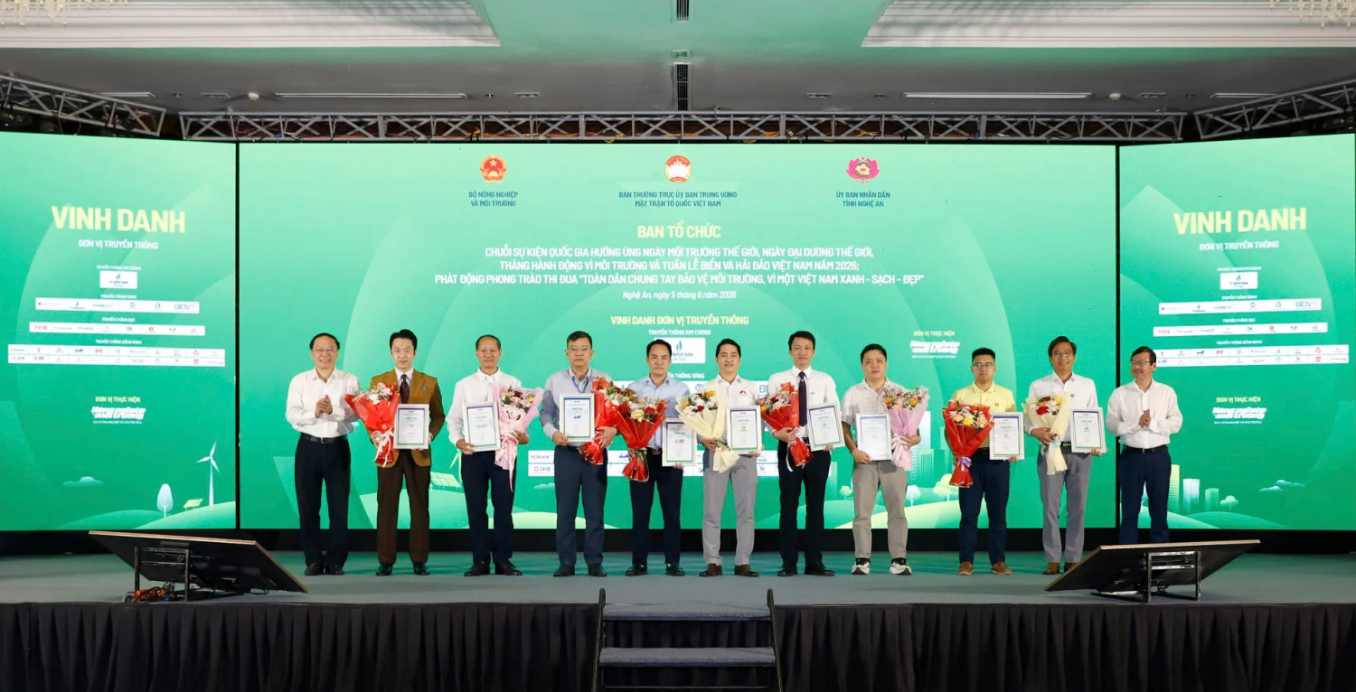 Phát động phong trào toàn dân bảo vệ môi trường vì một Việt Nam xanh - sạch - đẹp