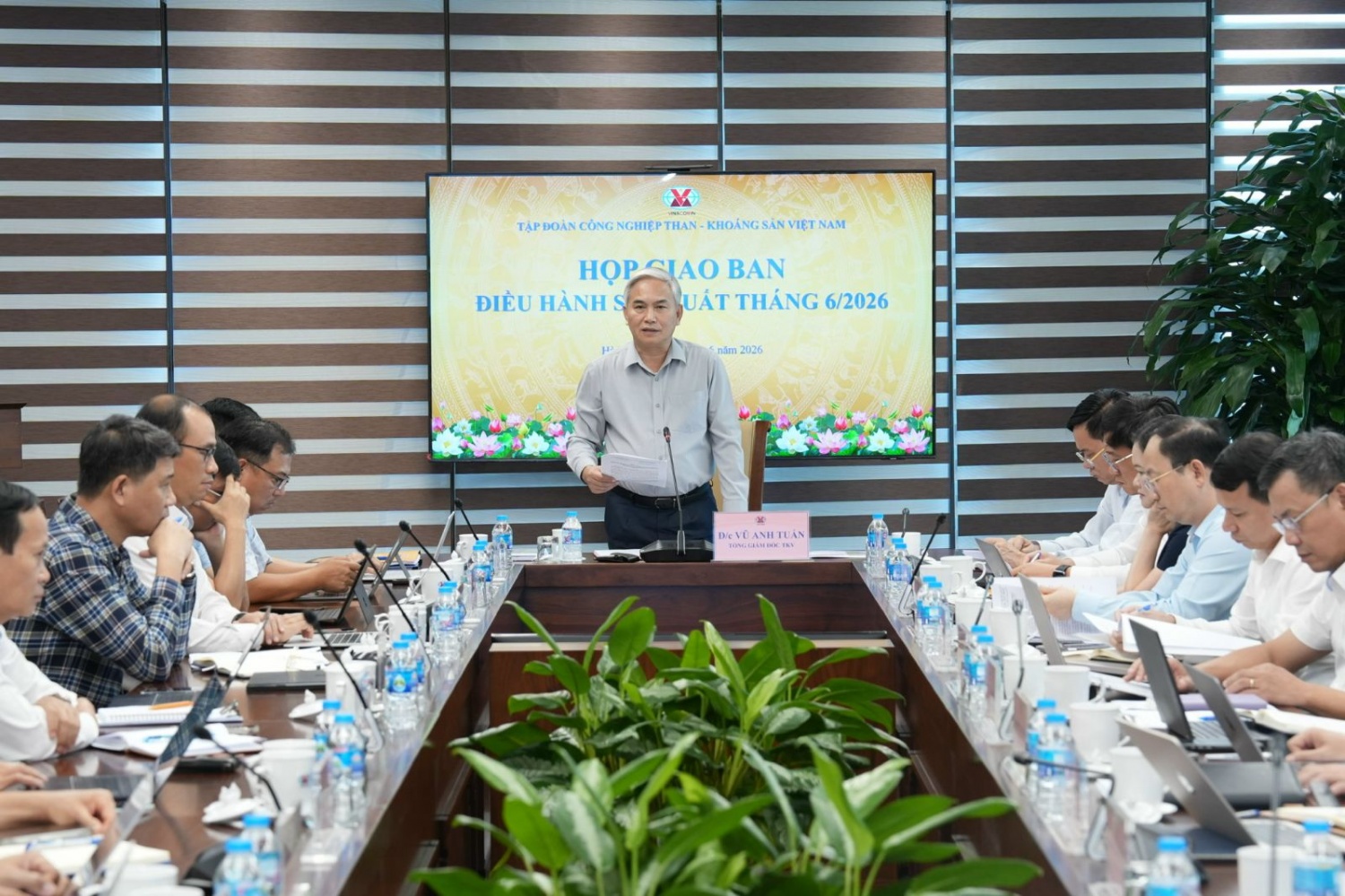 TKV Giao ban điều hành