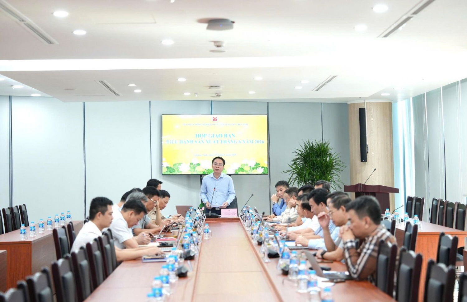 TKV Giao ban điều hành