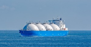 Xuất khẩu LNG qua eo biển Hormuz gần như tê liệt, giá khí đốt leo thang