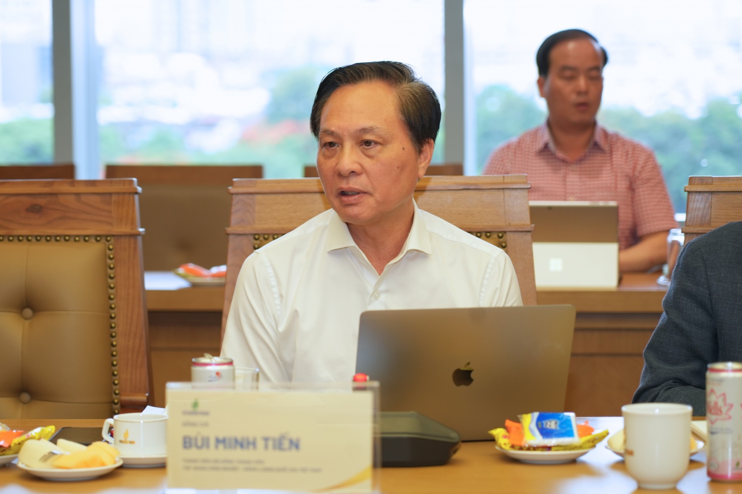 Thành viên HĐTV Petrovietnam Bùi Minh Tiến phát biểu tại buổi làm việc
