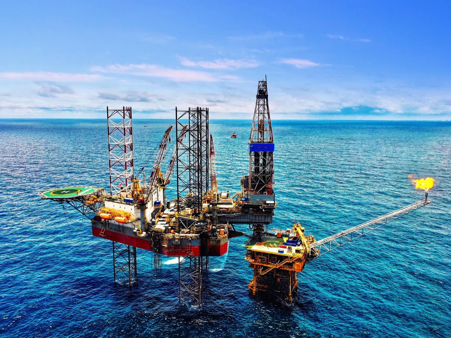 Chi nhánh của PV Drilling được Viện Dầu khí Hoa Kỳ cấp chứng nhận Quản lý và vận hành các giàn khoan ngoài khơi