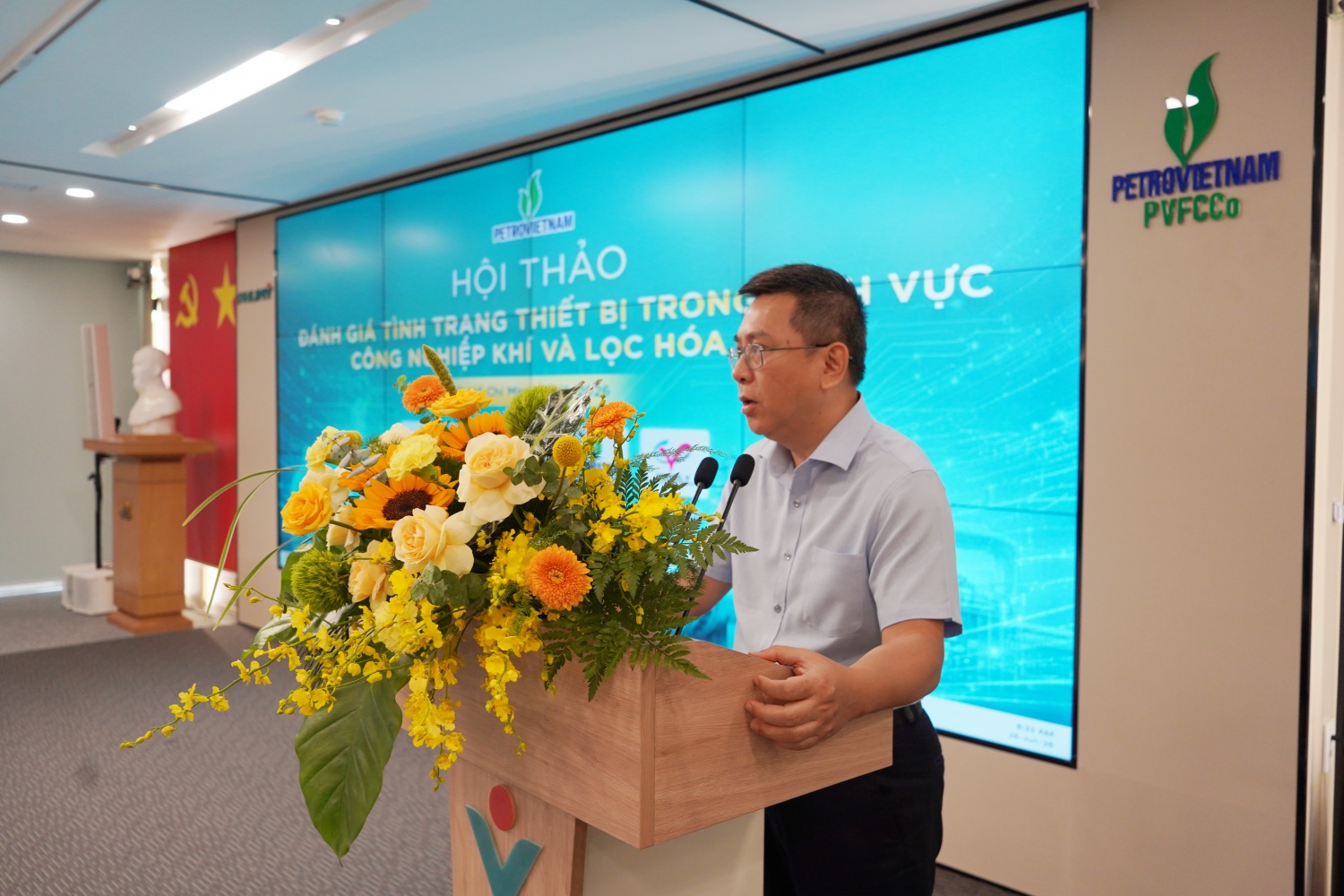 Petrovietnam nâng cao hiệu quả quản trị thiết bị trong lĩnh vực công nghiệp khí và lọc hóa dầu Petrovietnam nâng cao hiệu quả quản trị thiết bị trong lĩnh vực công nghiệp khí và lọc hóa dầu