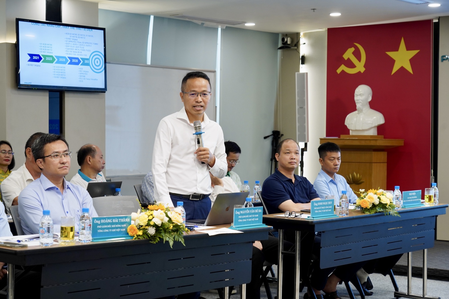Petrovietnam nâng cao hiệu quả quản trị thiết bị trong lĩnh vực công nghiệp khí và lọc hóa dầu Petrovietnam nâng cao hiệu quả quản trị thiết bị trong lĩnh vực công nghiệp khí và lọc hóa dầu