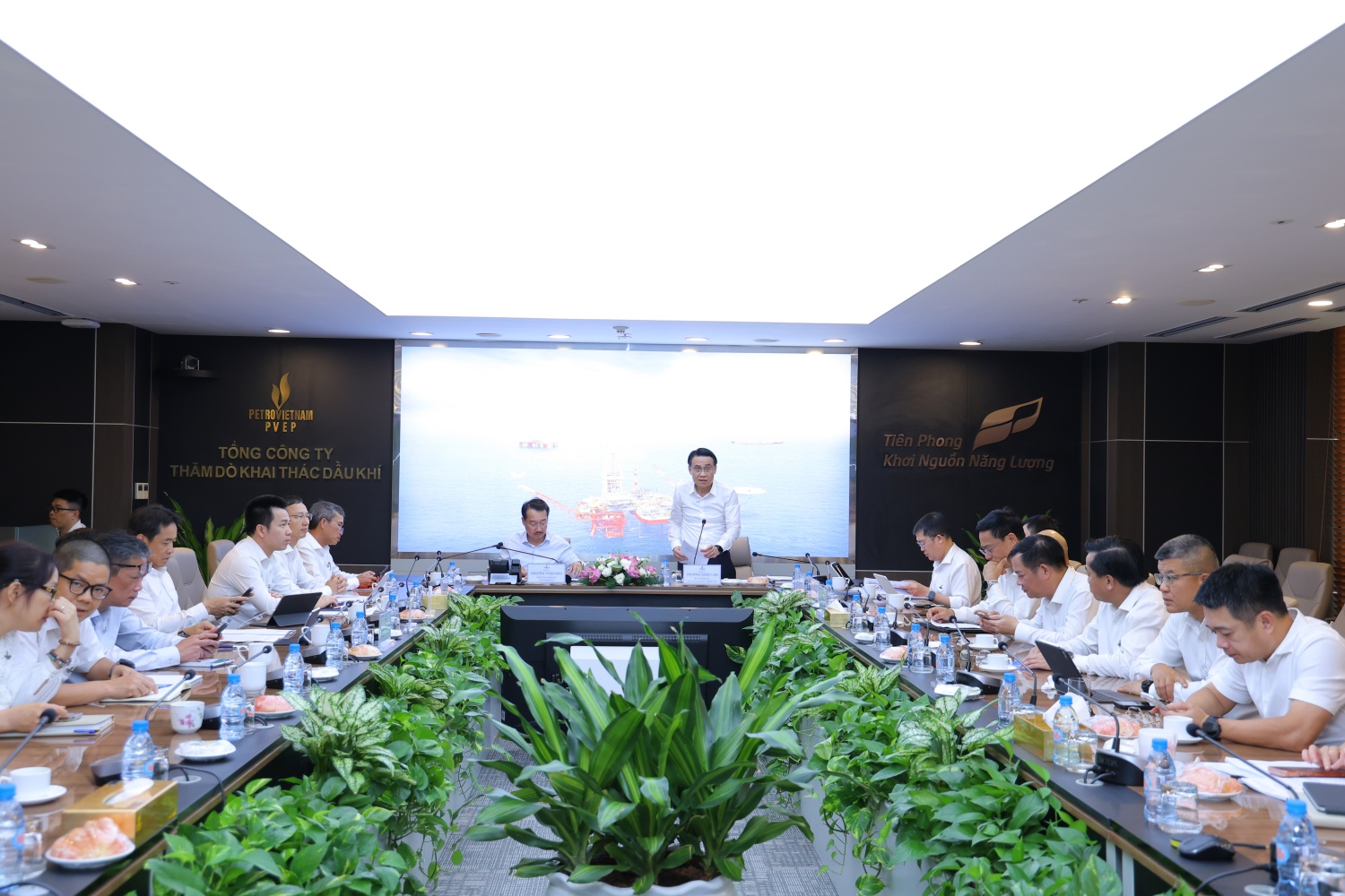 Đảng bộ PVEP: Phát huy vai trò lãnh đạo toàn diện, quyết tâm hoàn thành vượt mức nhiệm vụ năm 2026