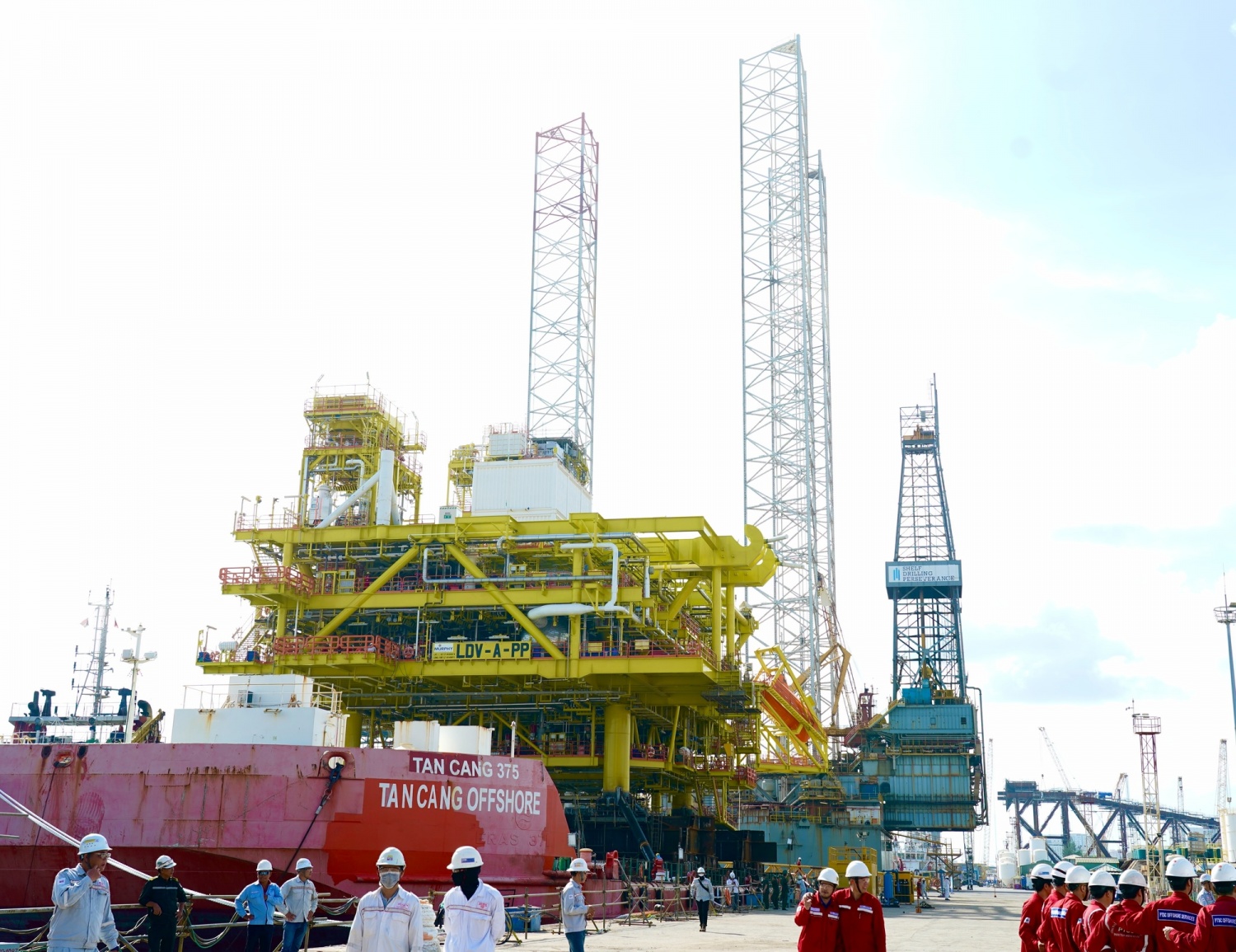 PTSC M&C hạ thủy giàn xử lý trung tâm Lạc Đà Vàng-A, sẵn sàng cho giai đoạn lắp đặt ngoài khơi