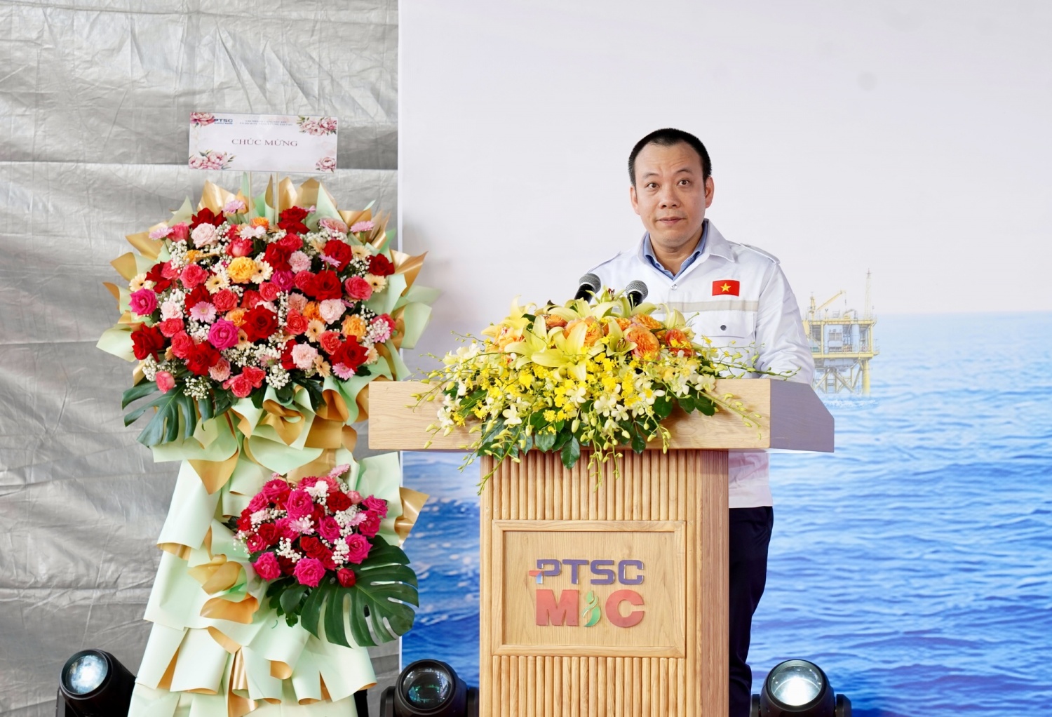 PTSC M&C hạ thủy giàn xử lý trung tâm Lạc Đà Vàng-A, sẵn sàng cho giai đoạn lắp đặt ngoài khơi