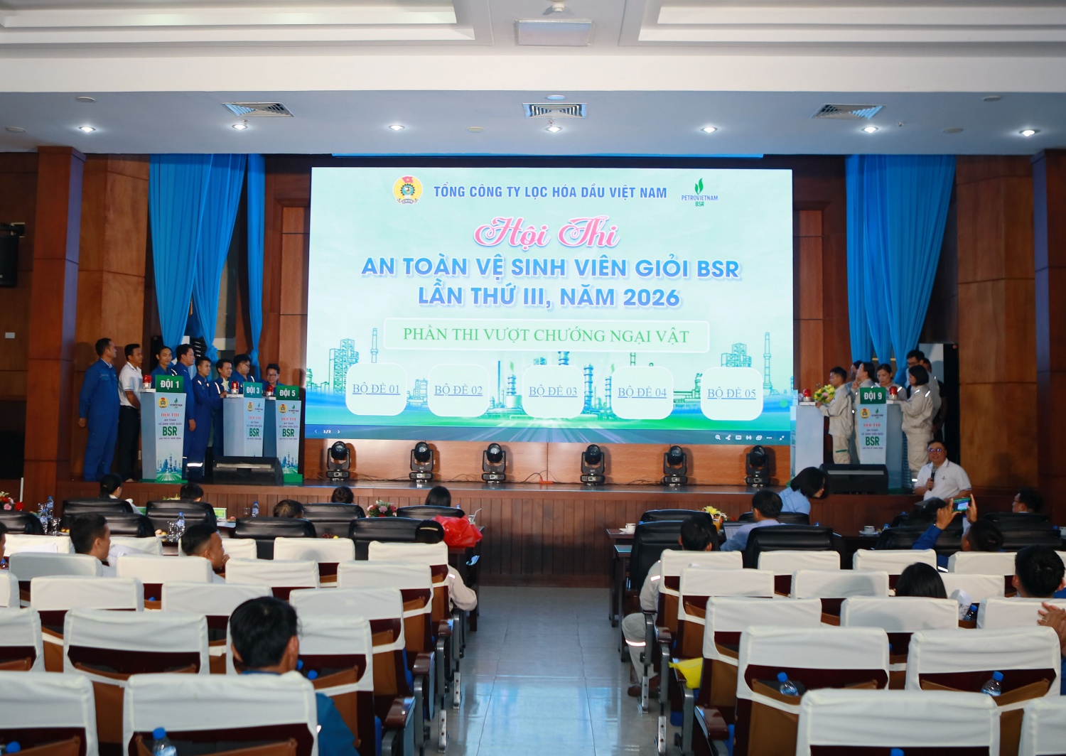 Nâng cao tay nghề và bản lĩnh trong bảo đảm an toàn NMLD Dung Quất Nâng cao tay nghề và bản lĩnh trong bảo đảm an toàn NMLD Dung Quất