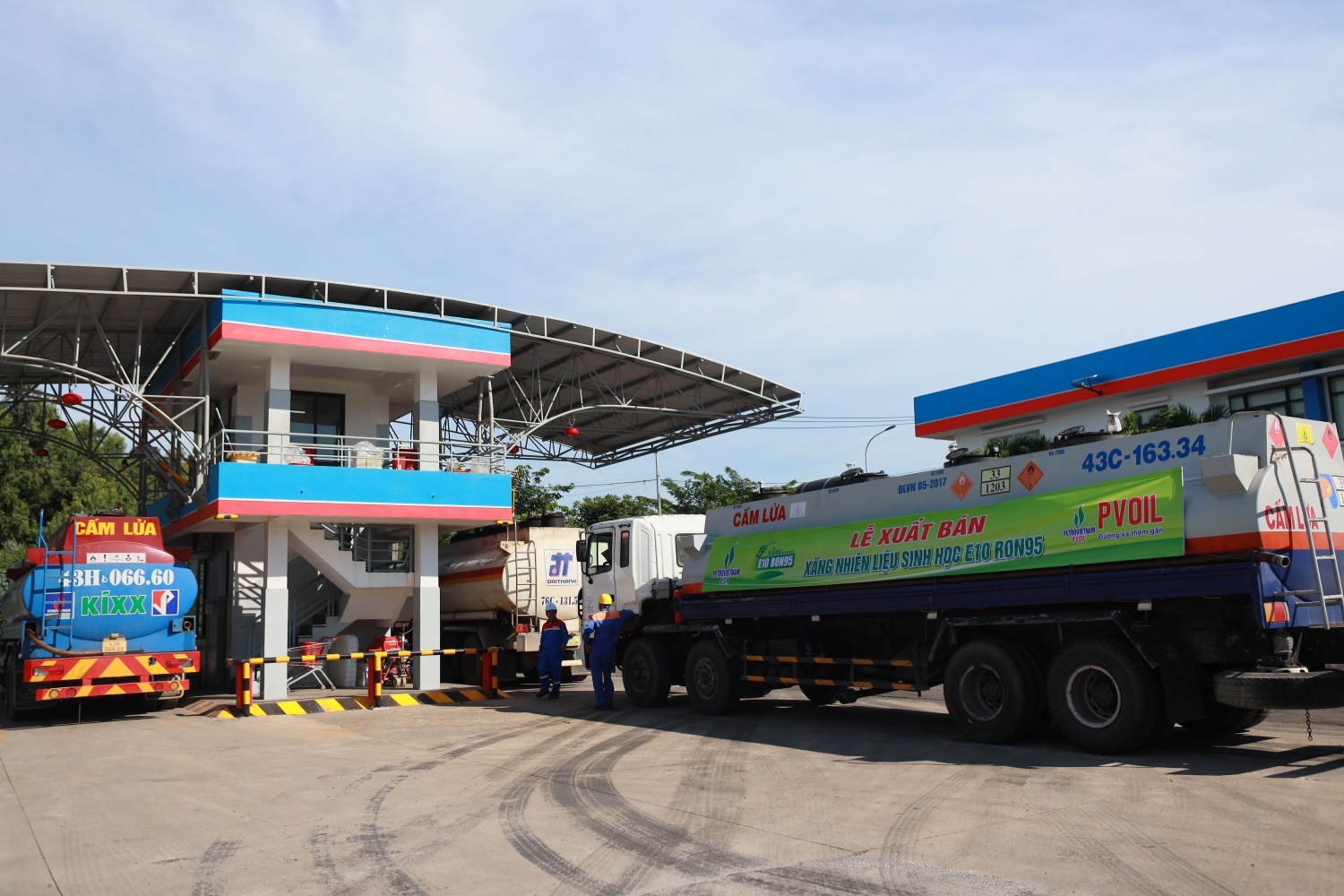Xăng E10: Dấu ấn tiên phong của Petrovietnam trong nửa đầu năm 2026 Xăng E10: Dấu ấn tiên phong của Petrovietnam trong nửa đầu năm 2026